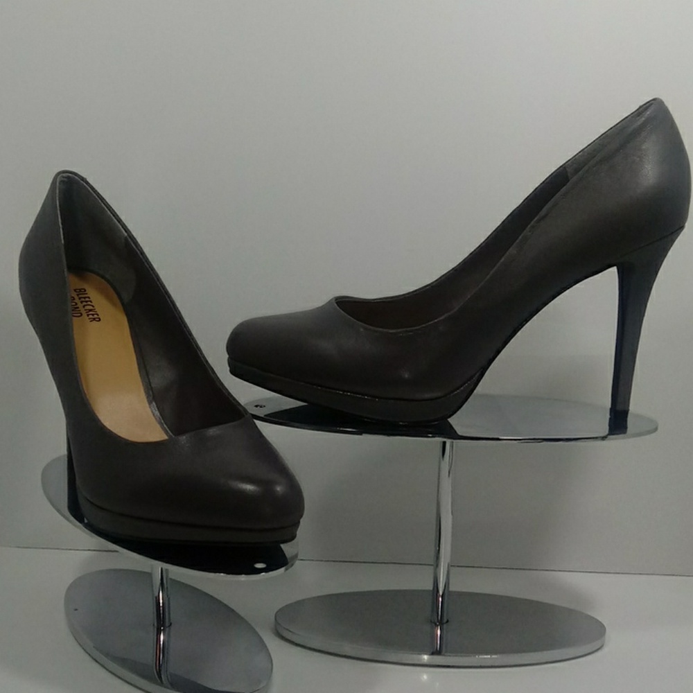 Bleeker and Bond grey pumps 9.5"